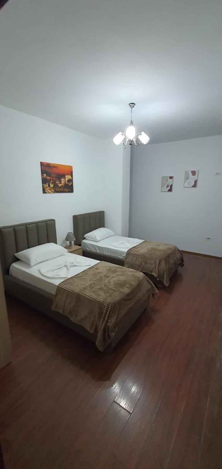 City Center Apartment Shkodër Extérieur photo