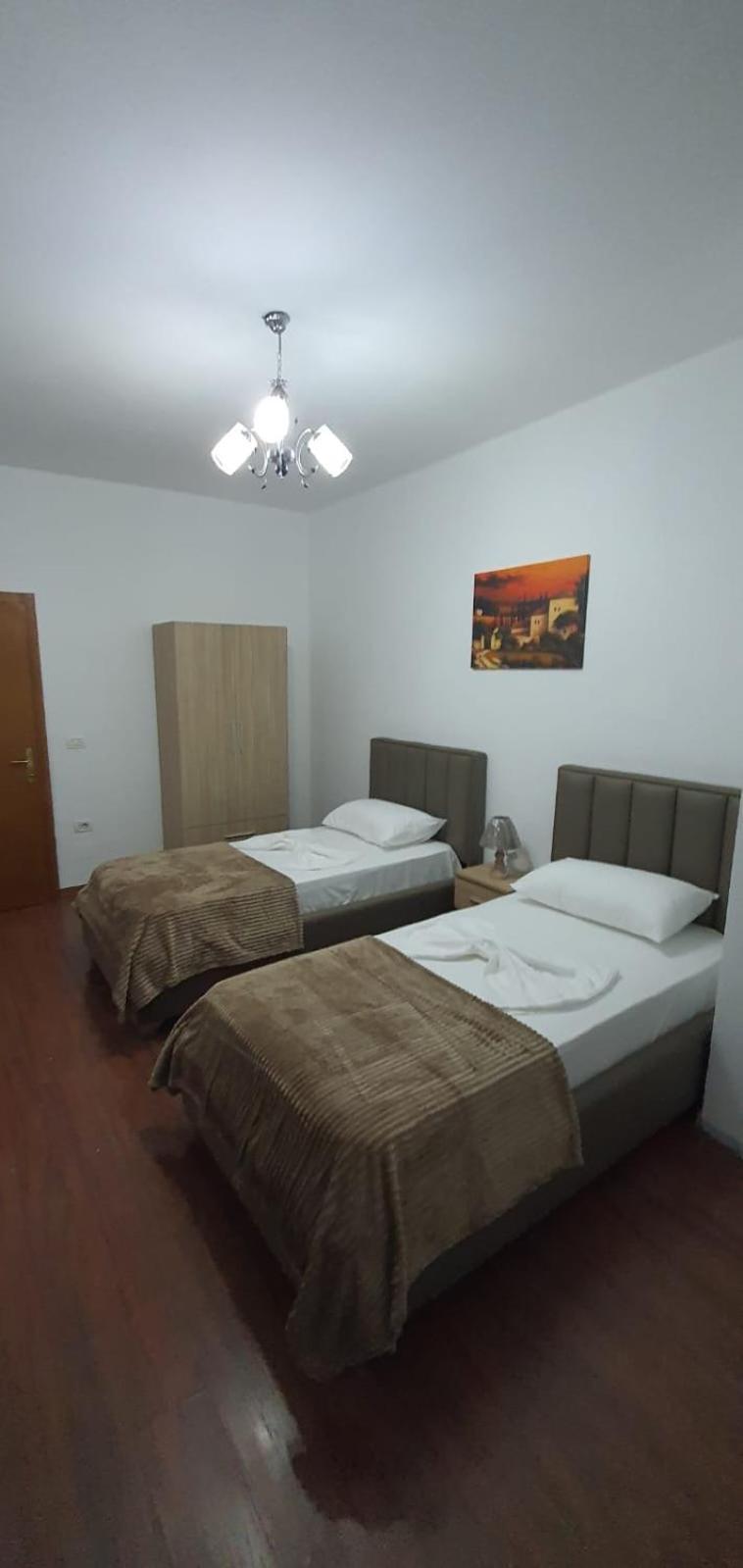 City Center Apartment Shkodër Extérieur photo